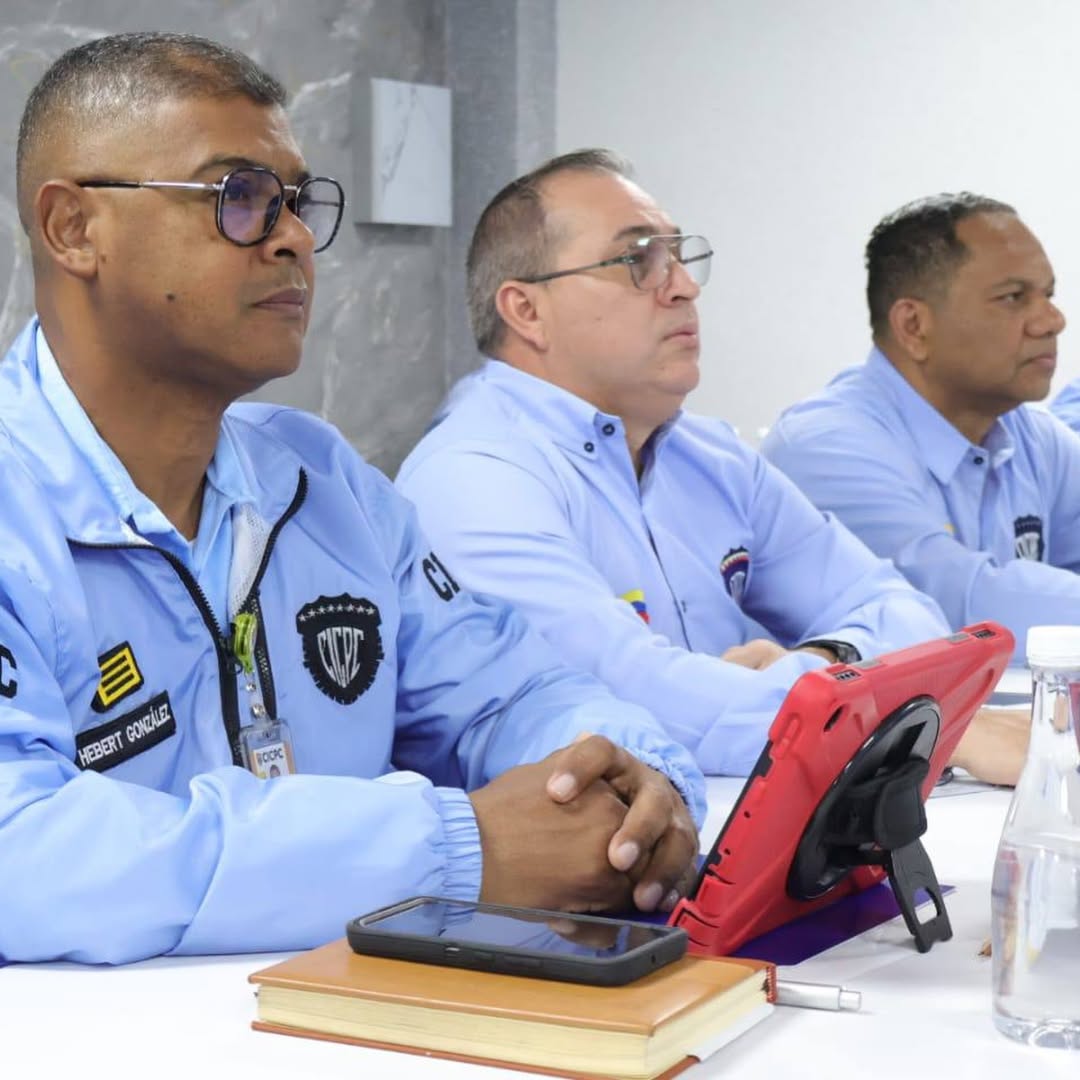 dirigida a Directores de Unidad, jefes de Redip, jefes de estados y Directores de Línea